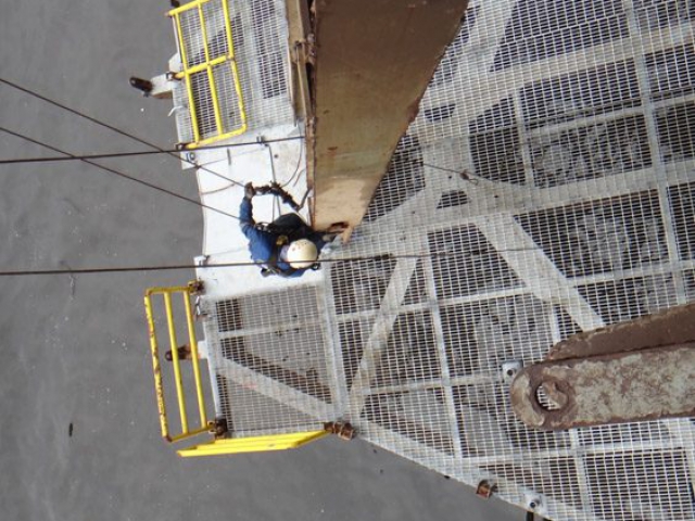 advantage marine services ship maintenance topside underwater steel fabrication engineering others