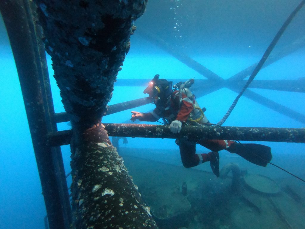 Our Services - Advantage Marine Services