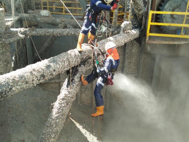 advantage marine services ship maintenance topside underwater steel fabrication engineering others